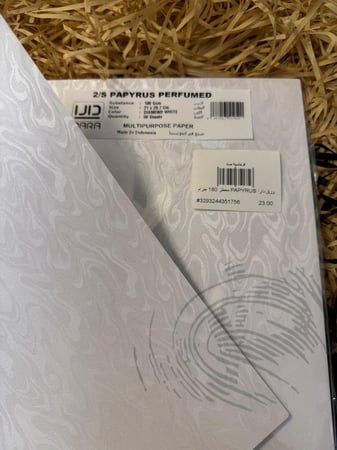 ورق دارا PAPYRUS معطر 180 جرام (نص درزن)