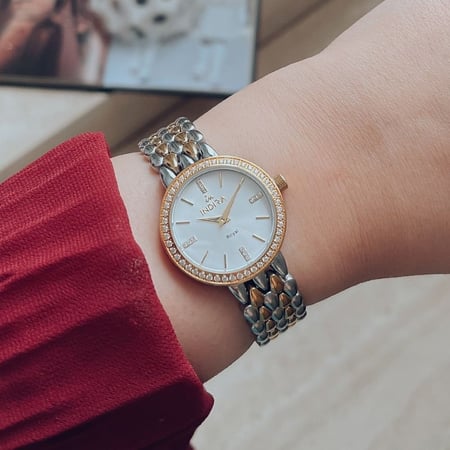 ساعه نسائيه  أنديرا