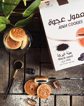 معمول العجوة بالدقيق وحبة البركه - افضل معمول المميز