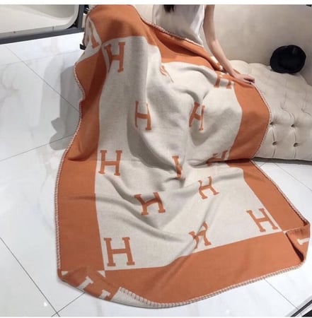 بطانية هيرمز كبيرة الحجم