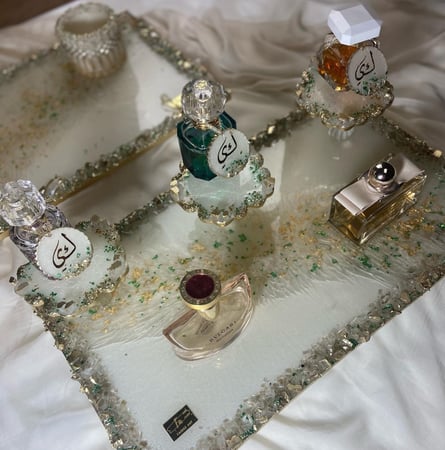 صينية عطور ب 3 قواعد كرستال