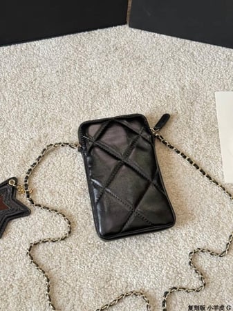 شنطة شانيل للجوال ماستر