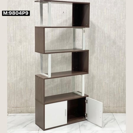 رفوف كتب عدة ألوان