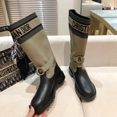 جزمة ديور نسائية اربع ألوان