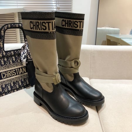 جزمة ديور نسائية اربع ألوان