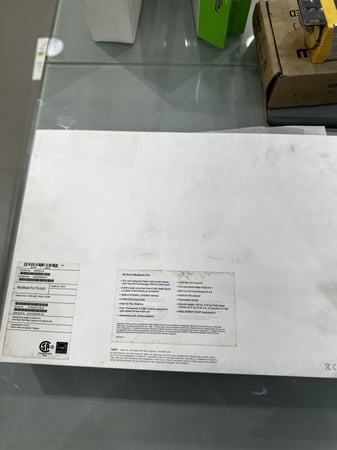 مالك بوك برو  تاتش بار 512 Gb رام 162020