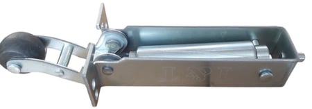 طرمبة باب يدوي