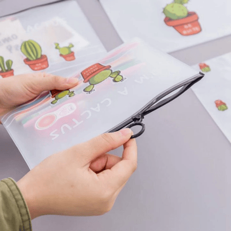 منظمة شفافة بسحاب