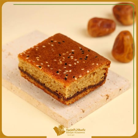كيك دخن حشوة تمر ميني