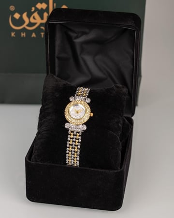 ساعة زركون ناعمة تصميم انيق لون فضي ذهبي
