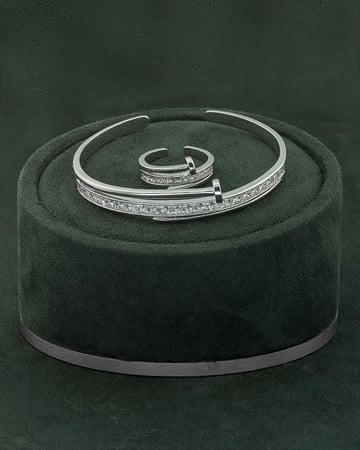 تشكيلة الهدية الملكية 6 قطع تصميم ماسي