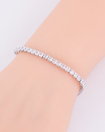 اسوارة تنس فضية