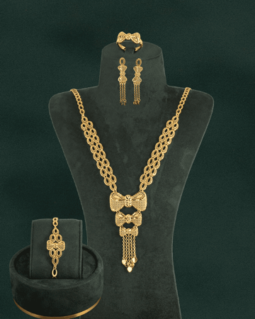 طقم اكسسوارات بلمعة الذهب ربطة فيونكة