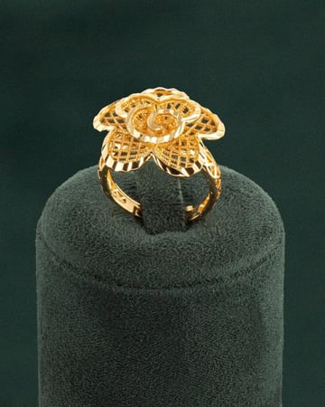 طقم اكسسوار بريق الذهب على شكل وردة الحب البراقة