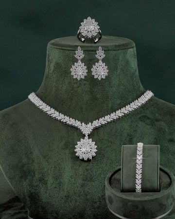 طقم مجوهرات مرصع بالزركون من 5 قطع راقية