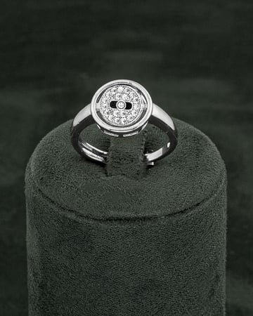 طقم مجوهرات زركون بتصميم فضي ناعم