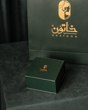 سلسال فضي مرصع بحبيبات الزركون الملونة