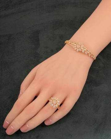 اسوارة وخاتم لون ذهبي بلمعة الألماس