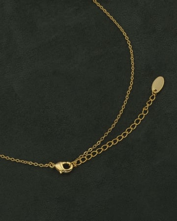 طقم شوكر سلسال وحلق مزين بالزركون تصميم ذهبي