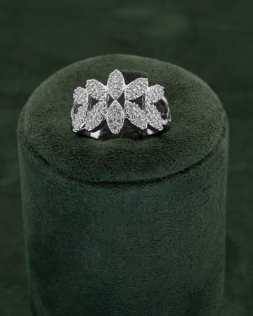 طقم نسائي للمناسبات مرصع بالزركون بلمعة الألماس مكون من 5 قطع