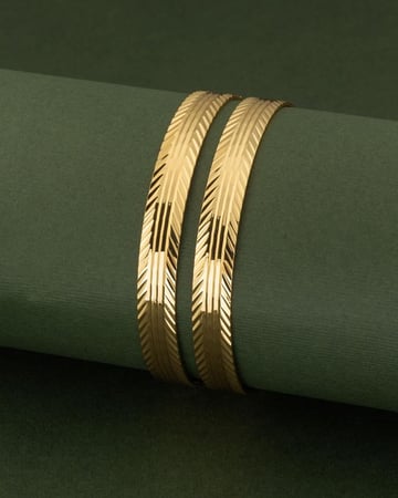 طقم بناجر صب عريضة بلمعة الذهب 2 حبة