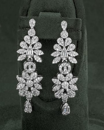 طقم مجوهرات زركون بلمعة الألماس الجذابة