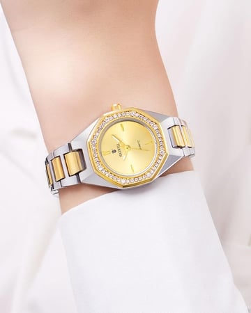 ساعة نسائية ذهبية مزينة بالزركون حزام فضي ذهبي