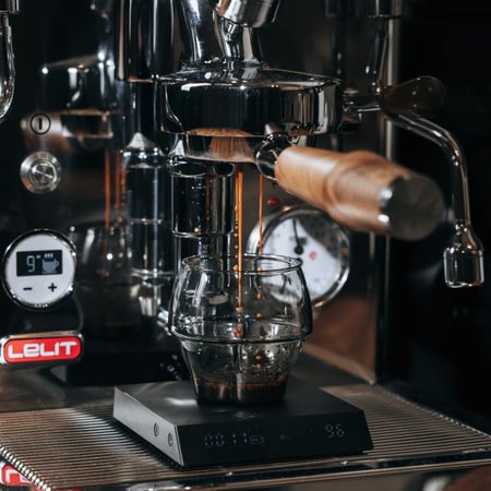 كوب Aeresso 190ml أسود من ICOSA BREWHOUSE