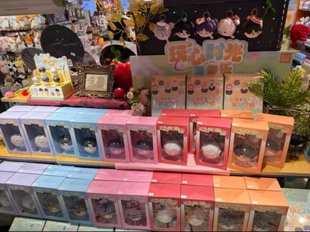 Love and deepspace plushies keychain official | مجموعة دمى ميداليات الأصلية