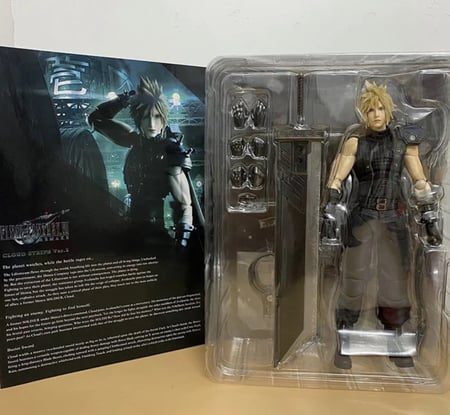 Final Fantasy VII Cloud Figure | فيقر كلاود من فاينل فانتسي