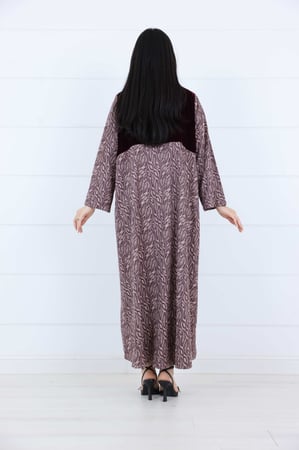 فستان شتوي نسائي كريب بتصميم عصري من الخلف