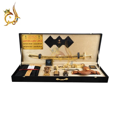 طقم هدايا فاخر متكامل – رمز التراث العربي الأصيل