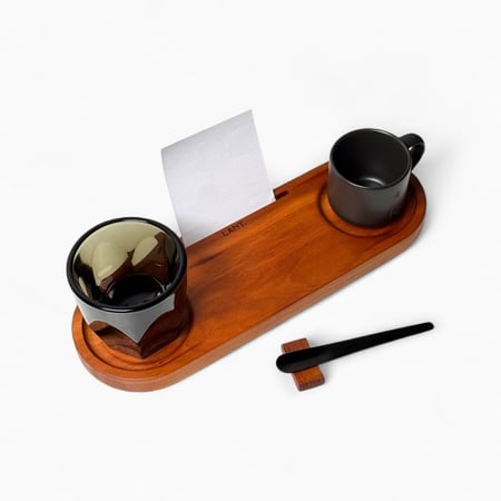 استخدام الصينية مع كوب إسبريسو في ركن القهوة