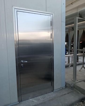 باب ستانلس ستيل 304 للمستشفيات والمطابخ – مقاس 210×90 سم – سماكة 1.5 مم