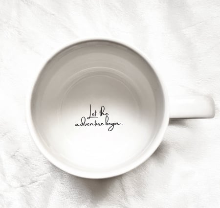 كوب خريطة العالم قابل للتلوين (بدون قلم ألوان)