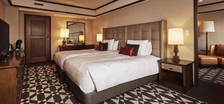 غرفة نوم فندقية كلاسيك إلينوي