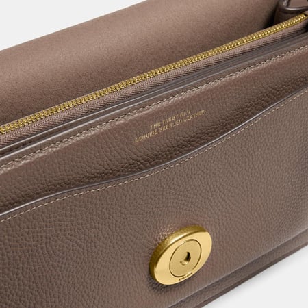 كوتش تابي كاكي