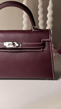 كيلي عودي خيط ابيض - فضي