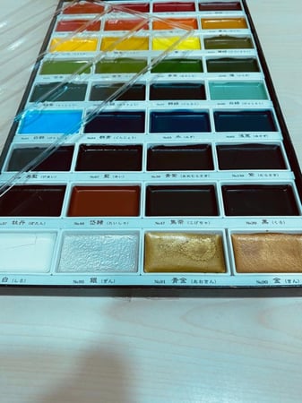 ألوان مائية ماركة كوريتاكي