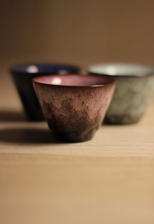 بكج 6 اكواب سيراميك ملونه لتقديم المشروبات مع بصندوق فخم