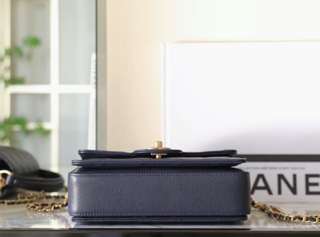 شانيل لون كحلي 19cm