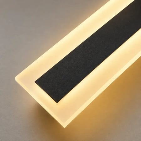 أبليك جداري خطي LED بتصميم عصري وجودة عالية