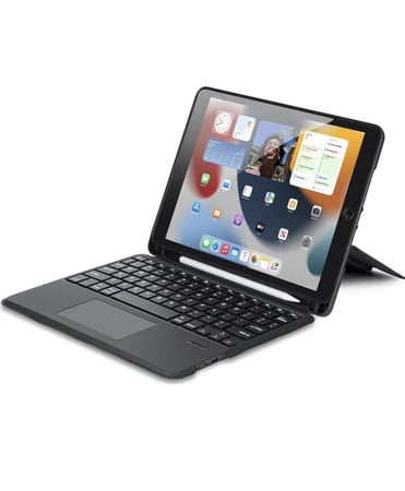 كيبورد حافظ لأجهزة الايباد مع لوحة مفاتيح ولوحة تتبع متعددة اللمس وحامل قلم رصاص ماركة DUX DUCIS