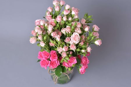 ورد طبيعي توصيل جدة هدايا ورود باقات الورد الطبيعي بوكيه ورد حب