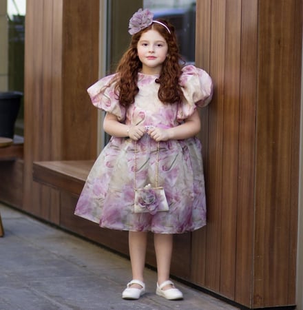 فستان مشجر + شنطه + طوق ( المقاسات صغيره )