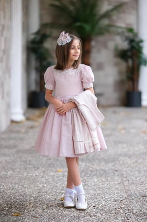 فستان وردي مقلم