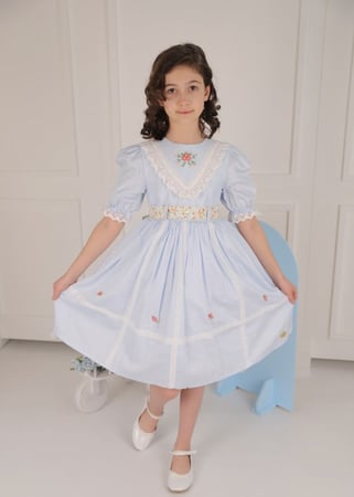 فستان سماوي بتطريز اورنج