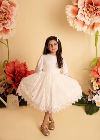 فستان اللؤلؤ