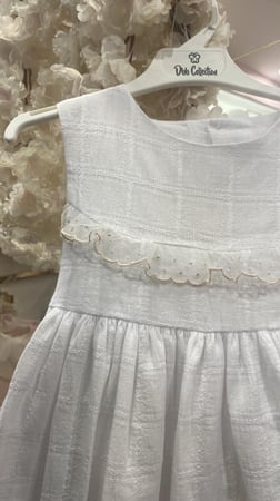 فستان اوف وايت