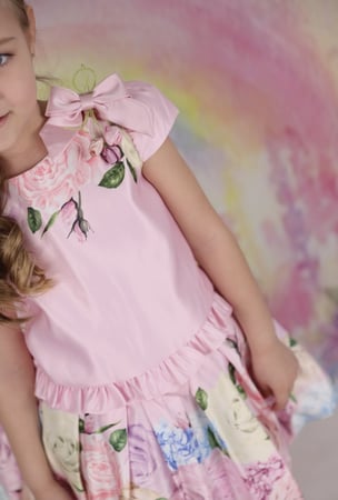 طقم الورود الوردي